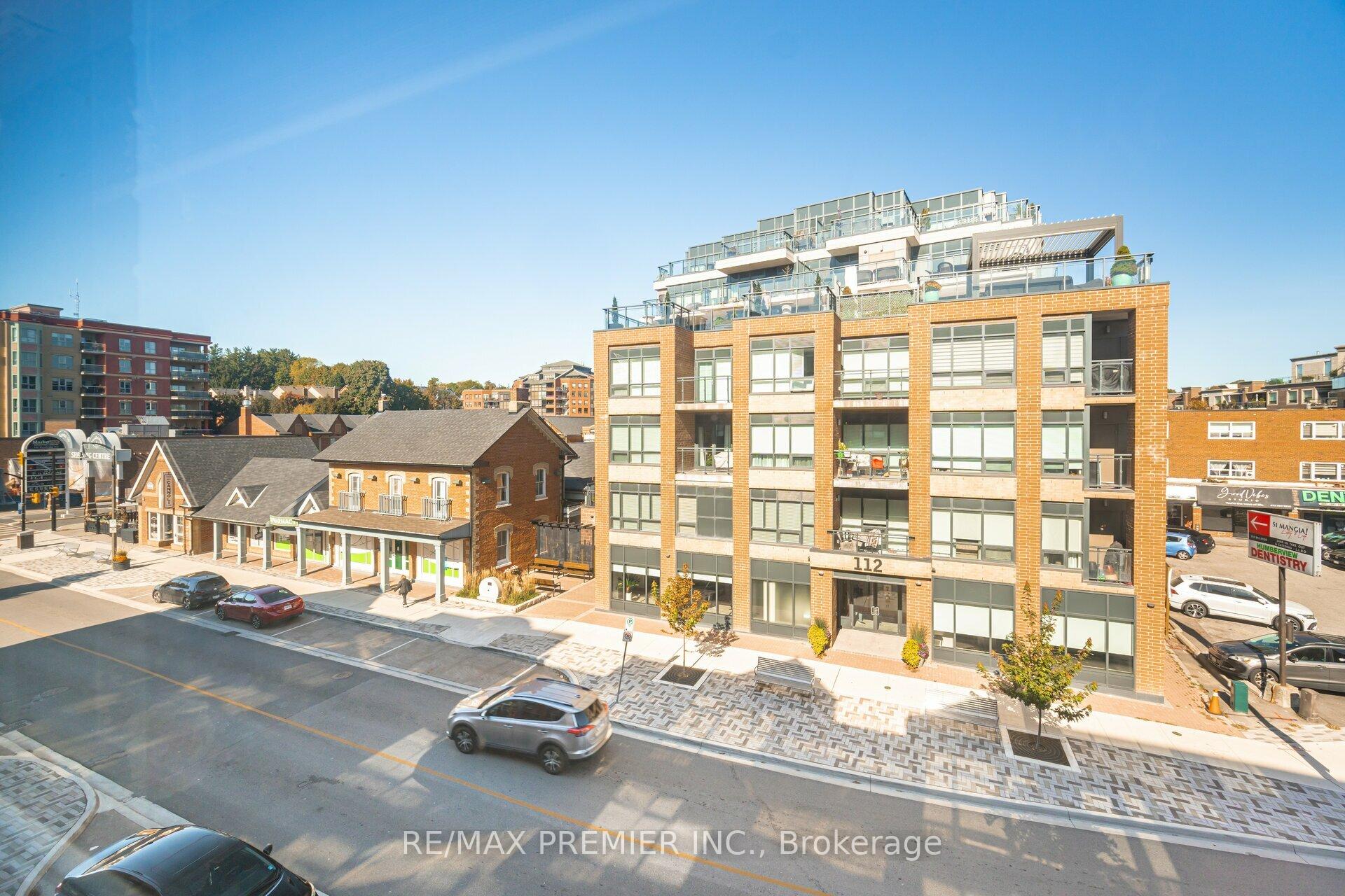 2 Bedrooms Condo at 121 Woodbridge,  Vaughan For sale