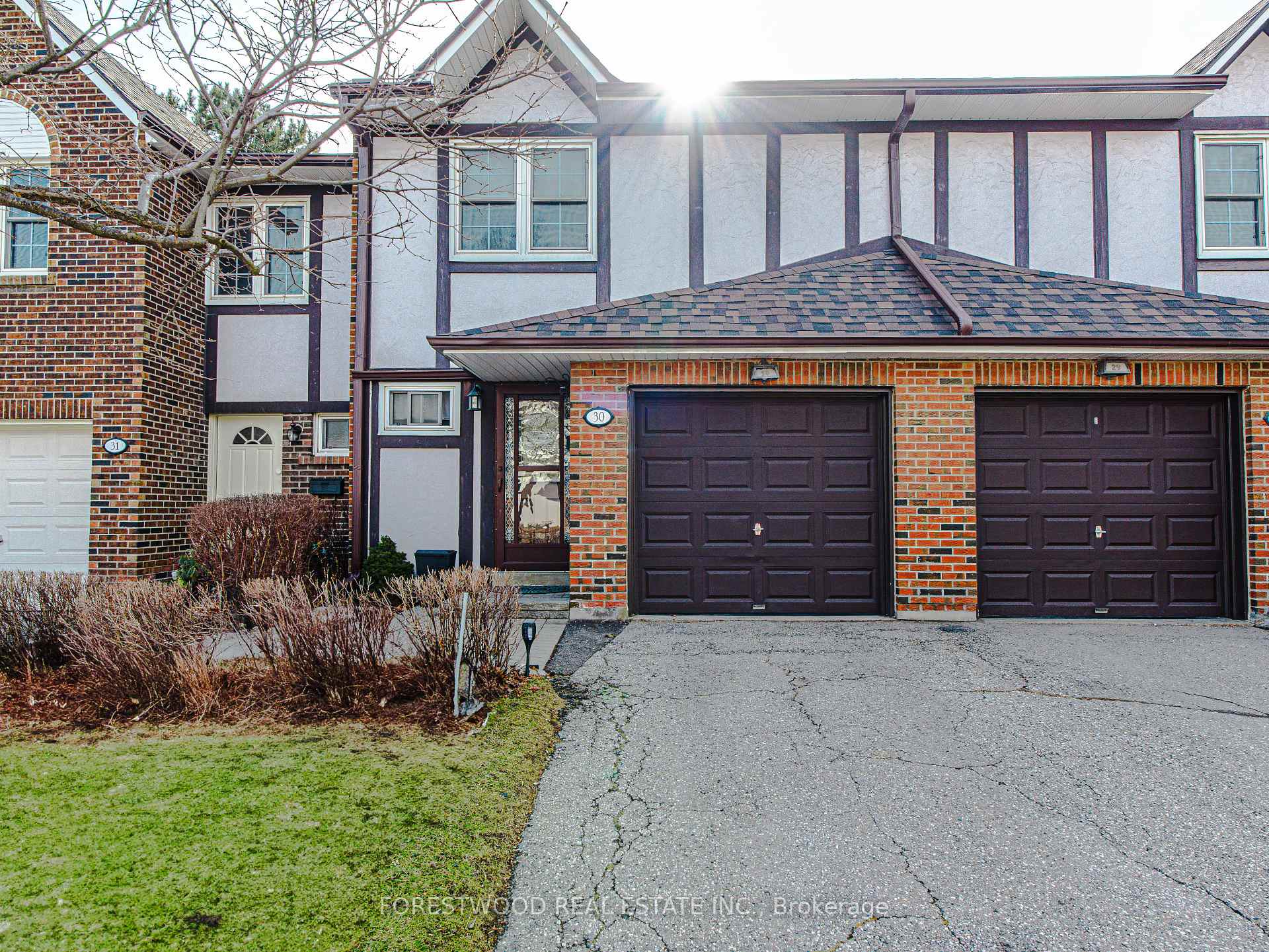 3 Bedrooms Condo at 2120 Rathburn, Mississauga For sale
