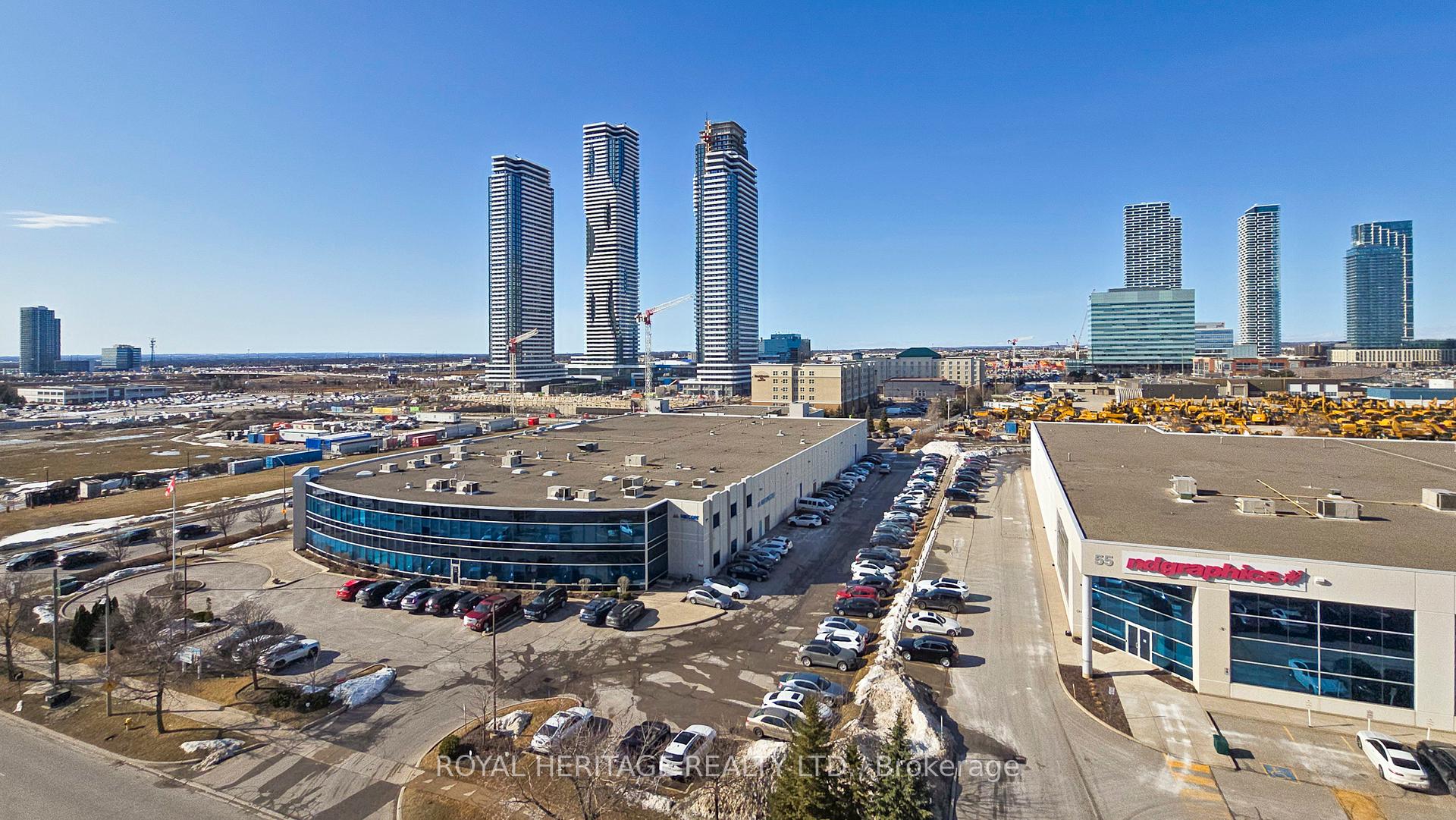2 Bedrooms Condo at 10 Honeycrisp,  Vaughan For sale