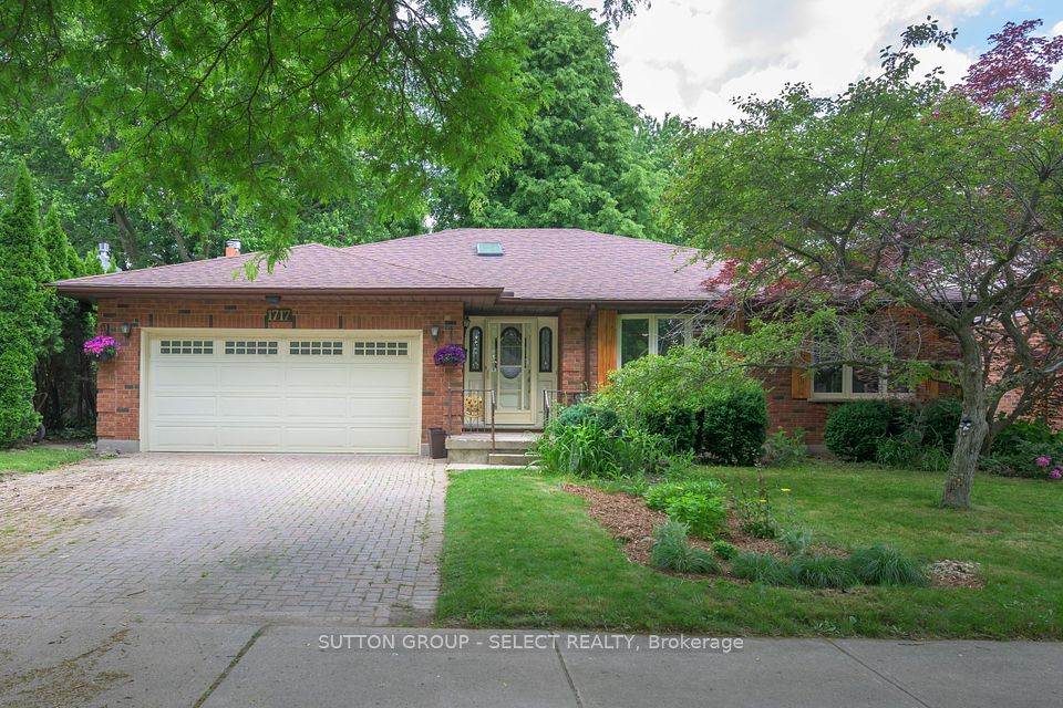 1717 Phillbrook