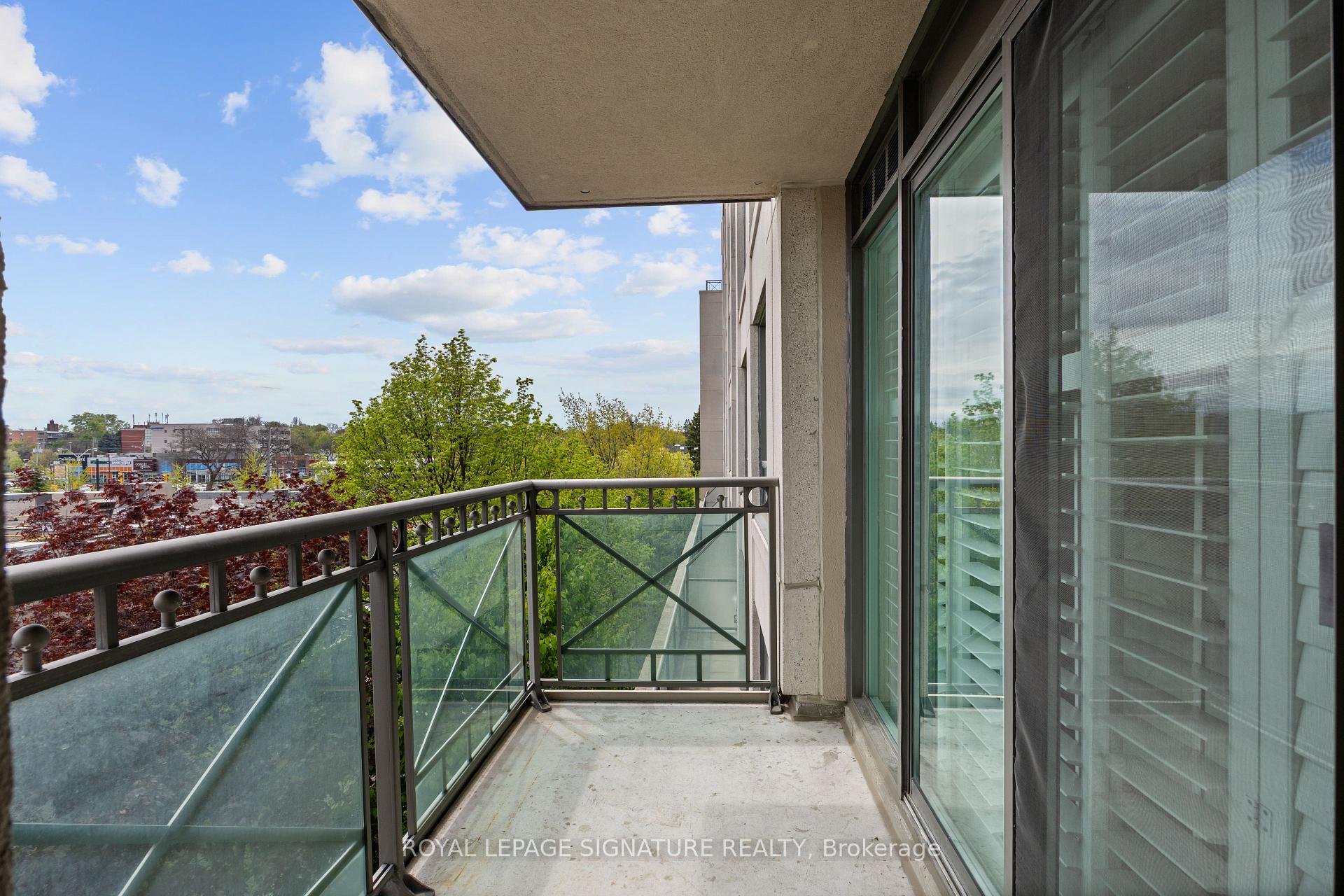 2 Bedrooms Condo at 205 The Donway, Toronto For sale