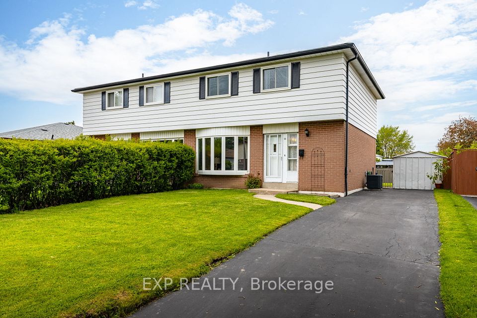 10 Flamingo Crescent