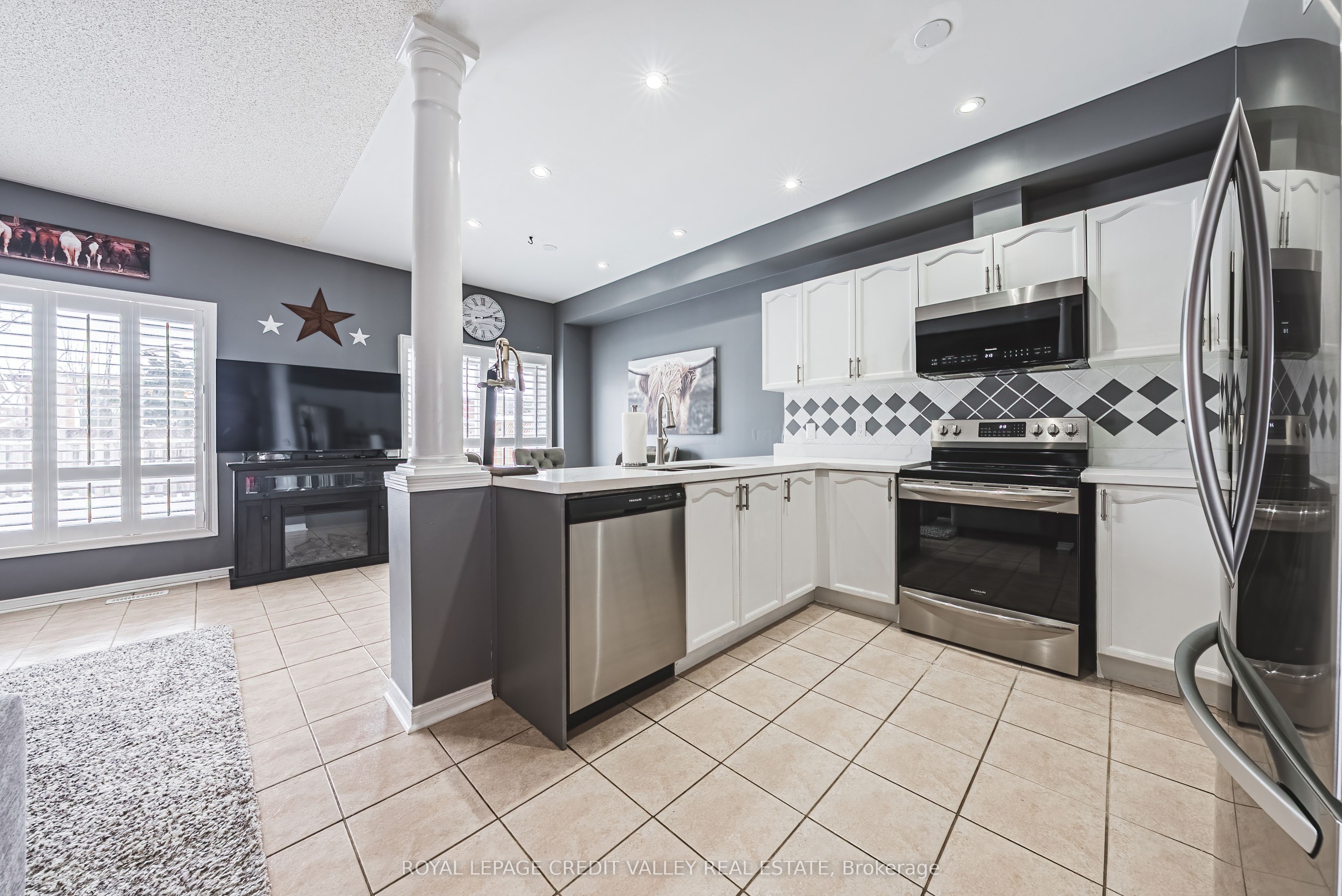 13 Brookstone Court