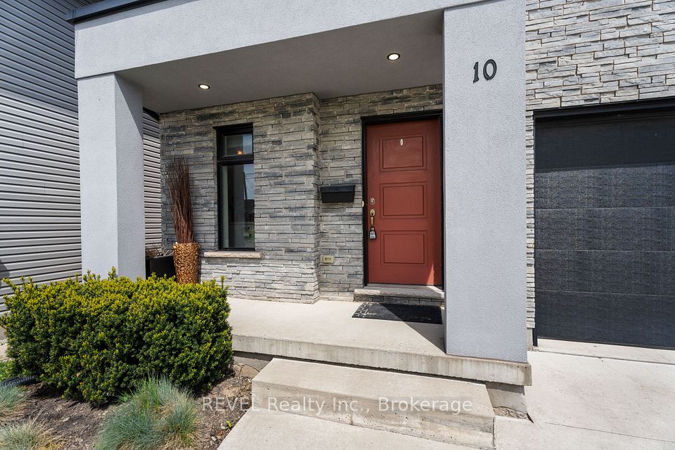10 Leeson Street, St. Catharines, ON L2T 2R1