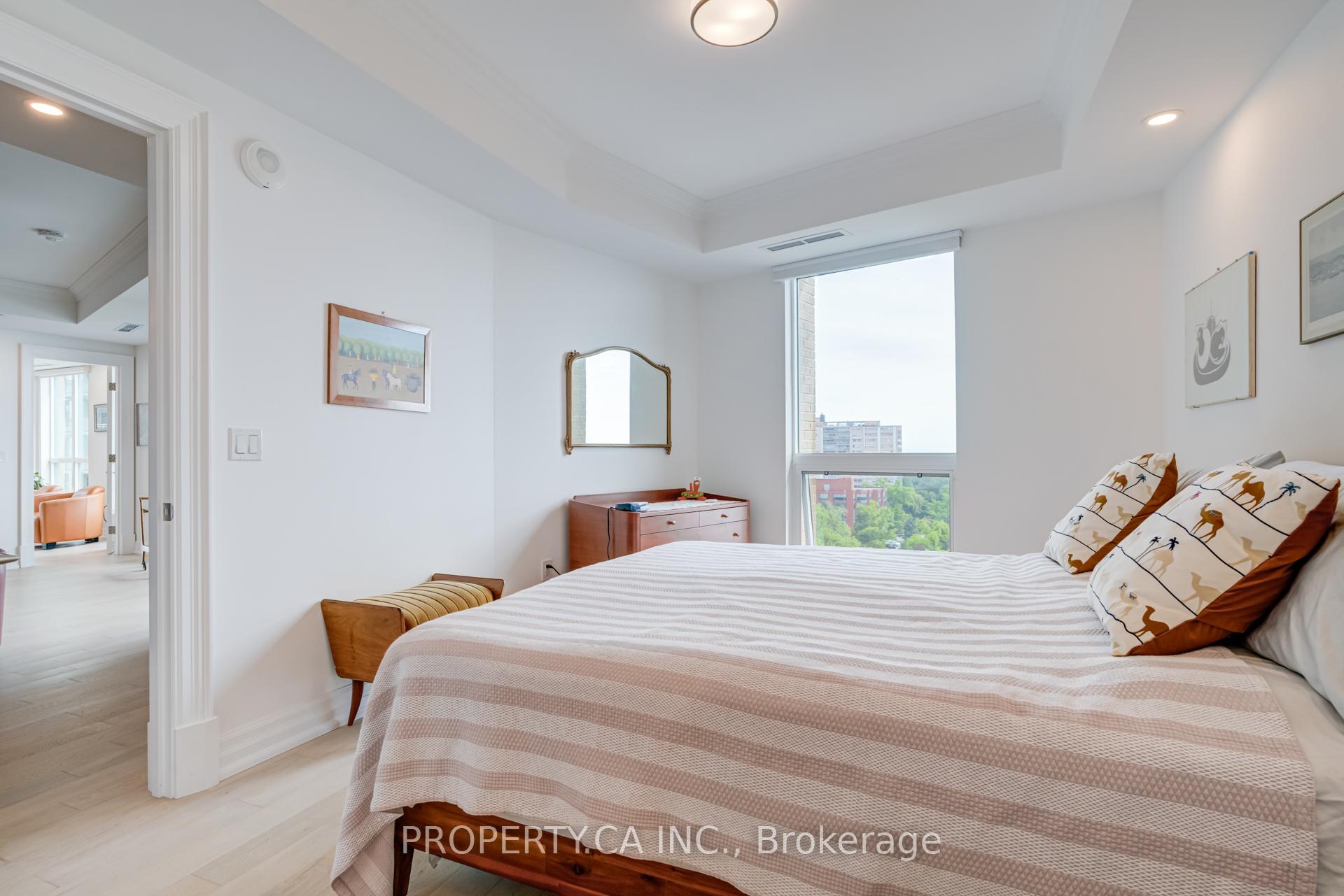 3 Bedrooms Condo at 2060 Lakeshore, Burlington For sale