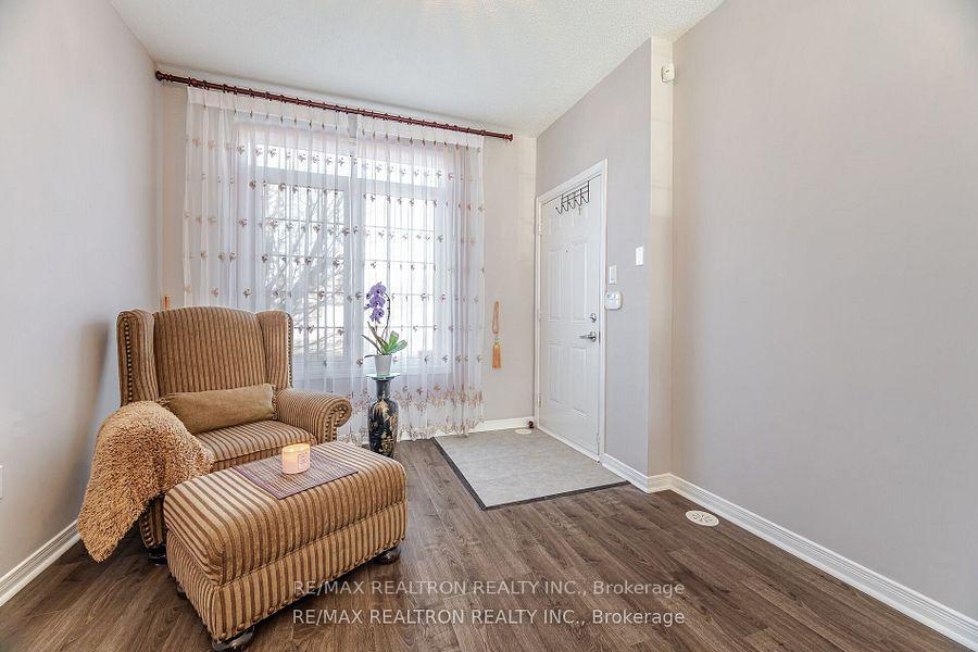 3 Bedrooms Condo at 4711 Kingston,  Toronto For sale