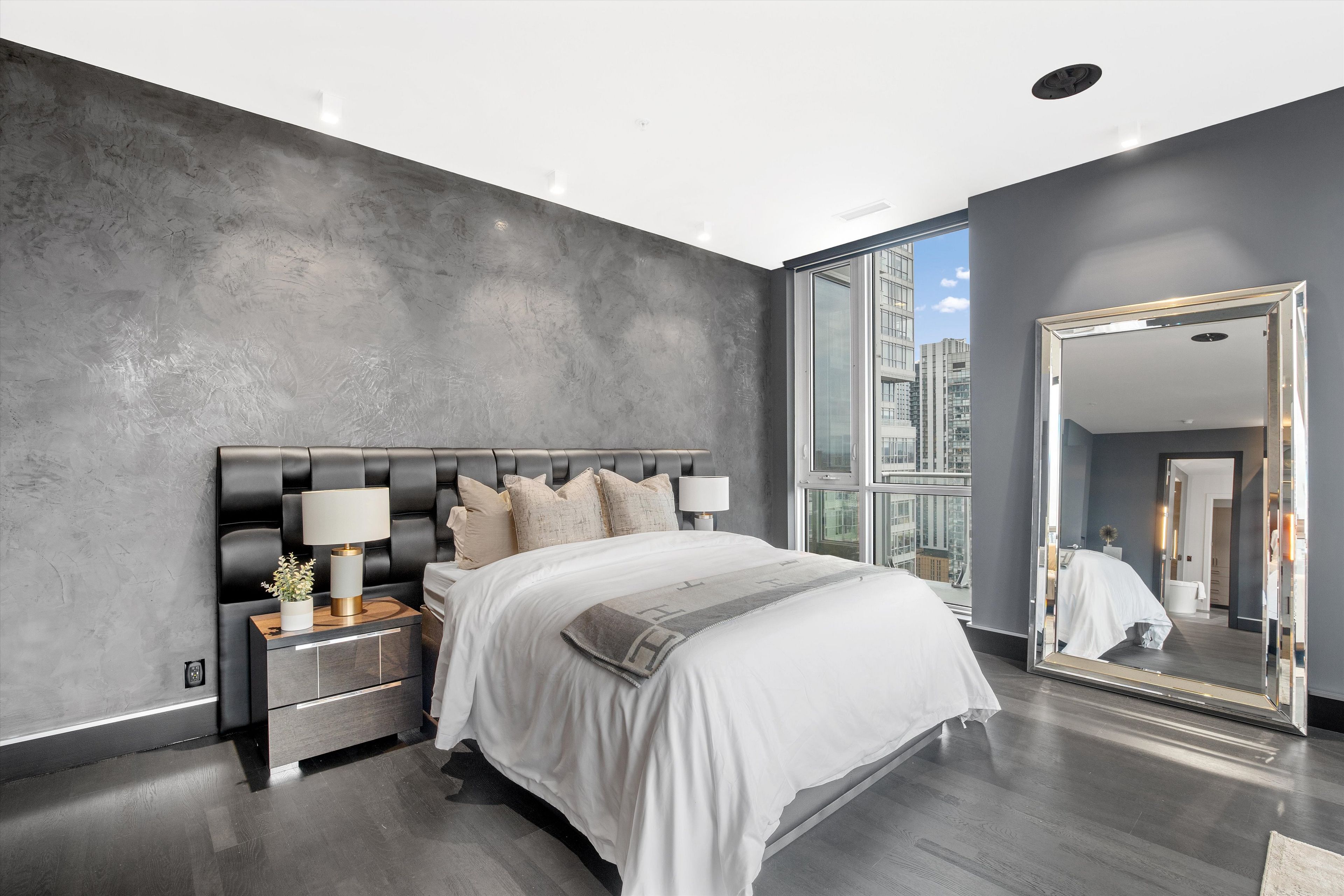199 Richmond Street W PH101
