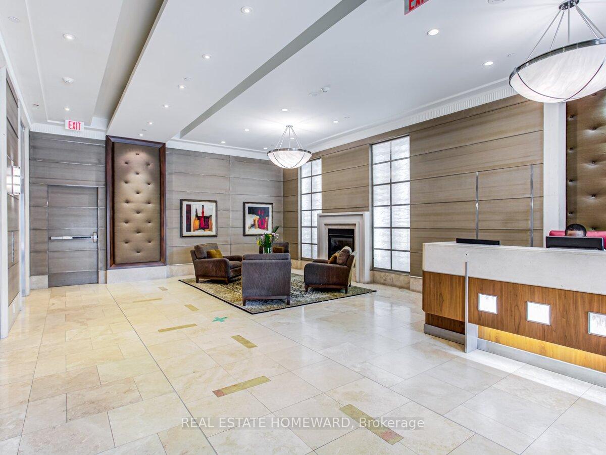 2 Bedrooms Condo at 48 St Clair, Toronto For sale