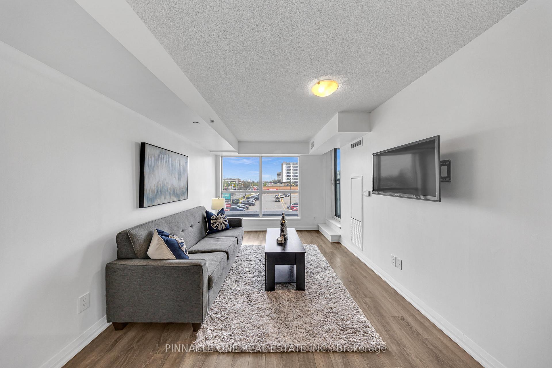 2 Bedrooms Condo at 30 Meadowglen, Toronto For sale