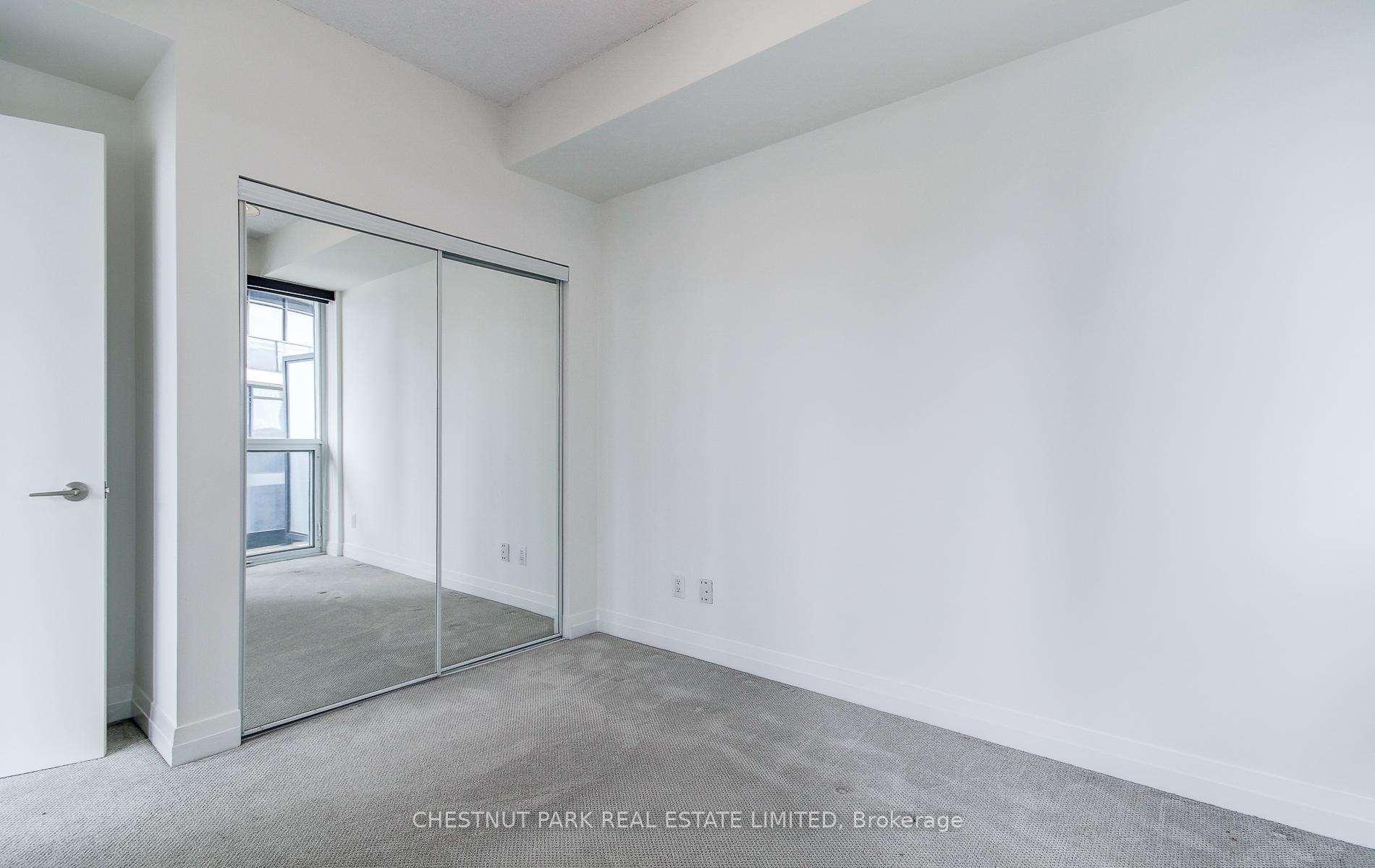 2 Bedrooms Condo at 25 Carlton, Toronto For sale