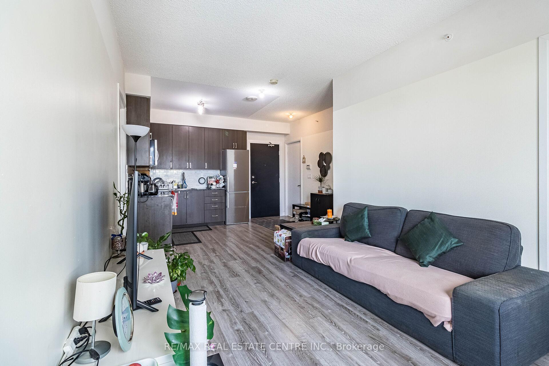 2 Bedrooms Condo at 22 East Haven,  Toronto For sale