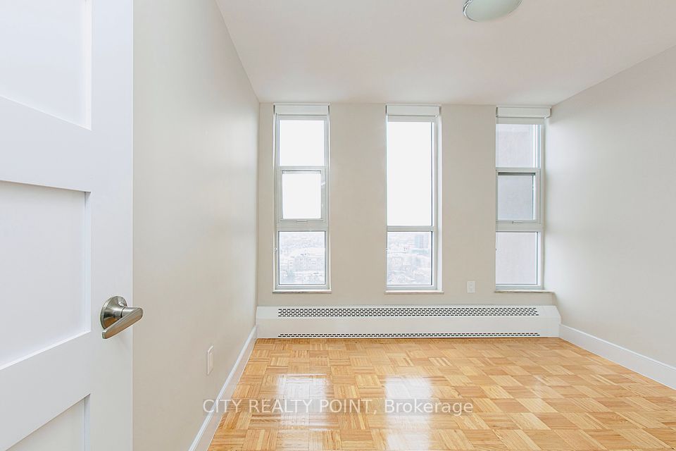 666 Spadina Avenue
