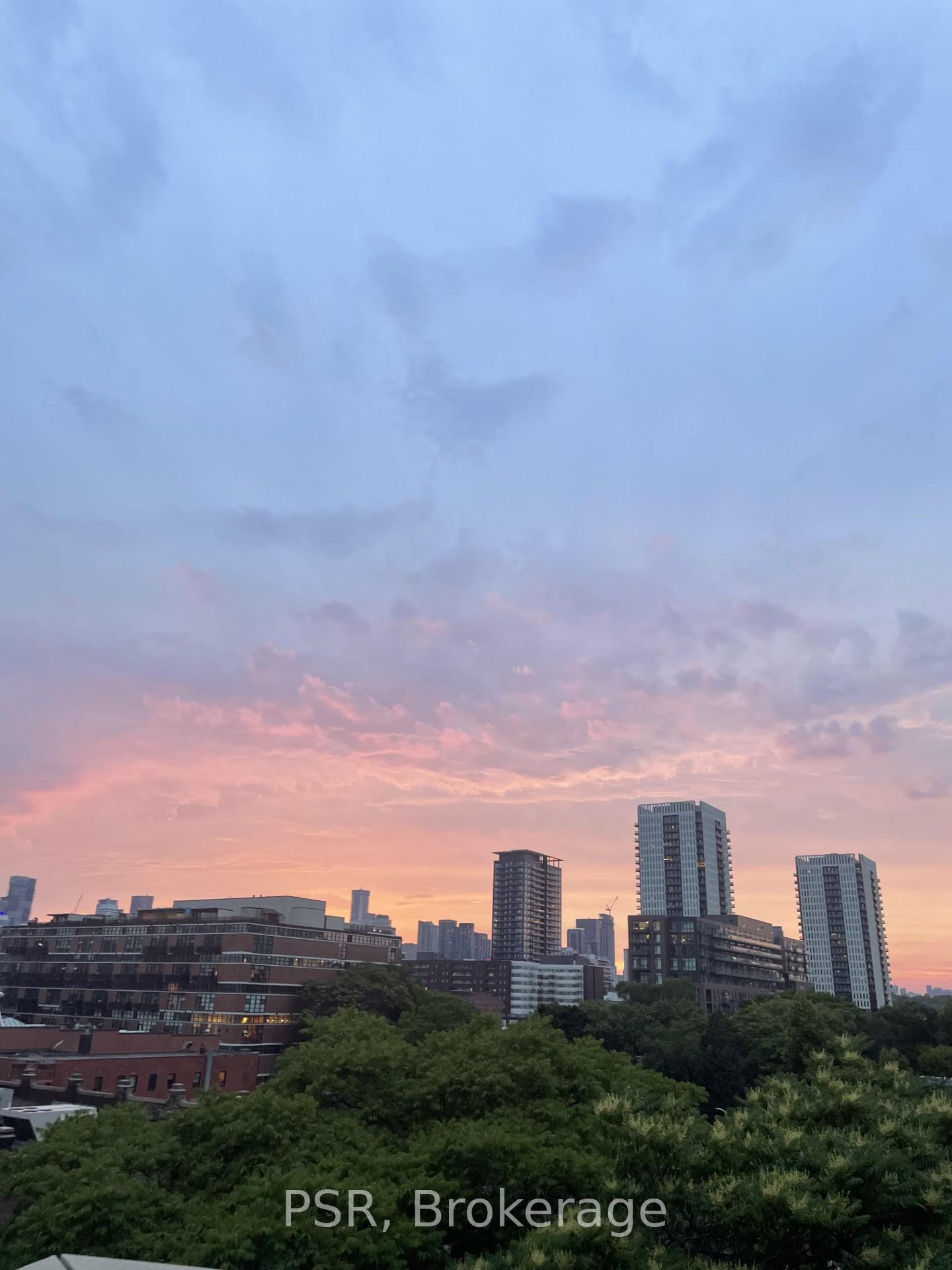 2 Bedrooms Condo at 510 King, Toronto For sale