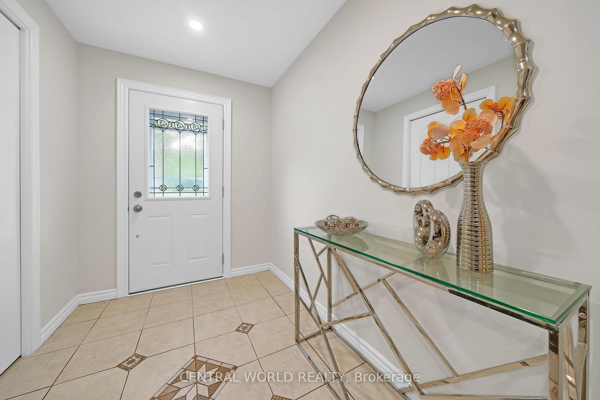 5 Bedrooms Condo at 21 Vega Starway,  Toronto For sale