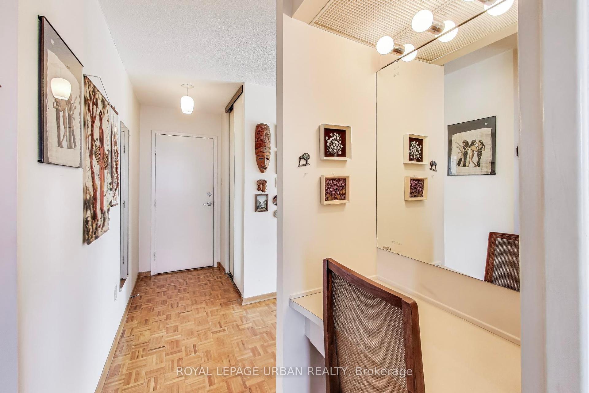 2 Bedrooms Condo at 166 Sherwood, Toronto For sale