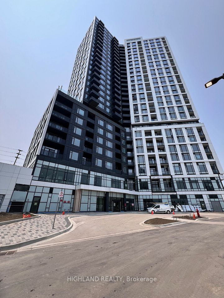 2495 Eglinton