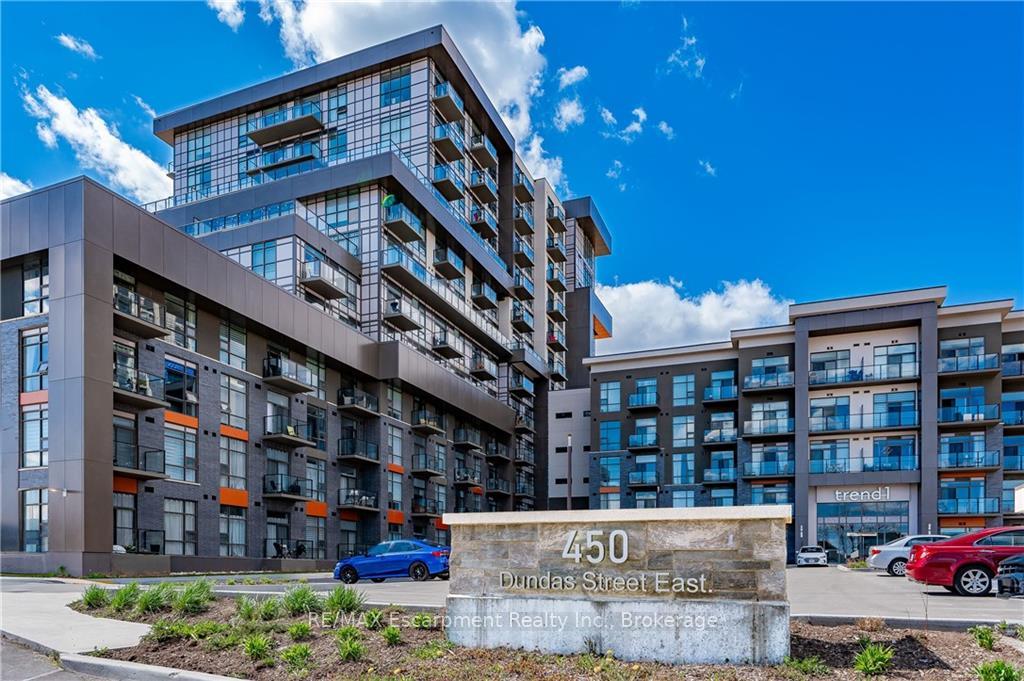 2 Bedrooms Condo at 450 Dundas, Hamilton For sale