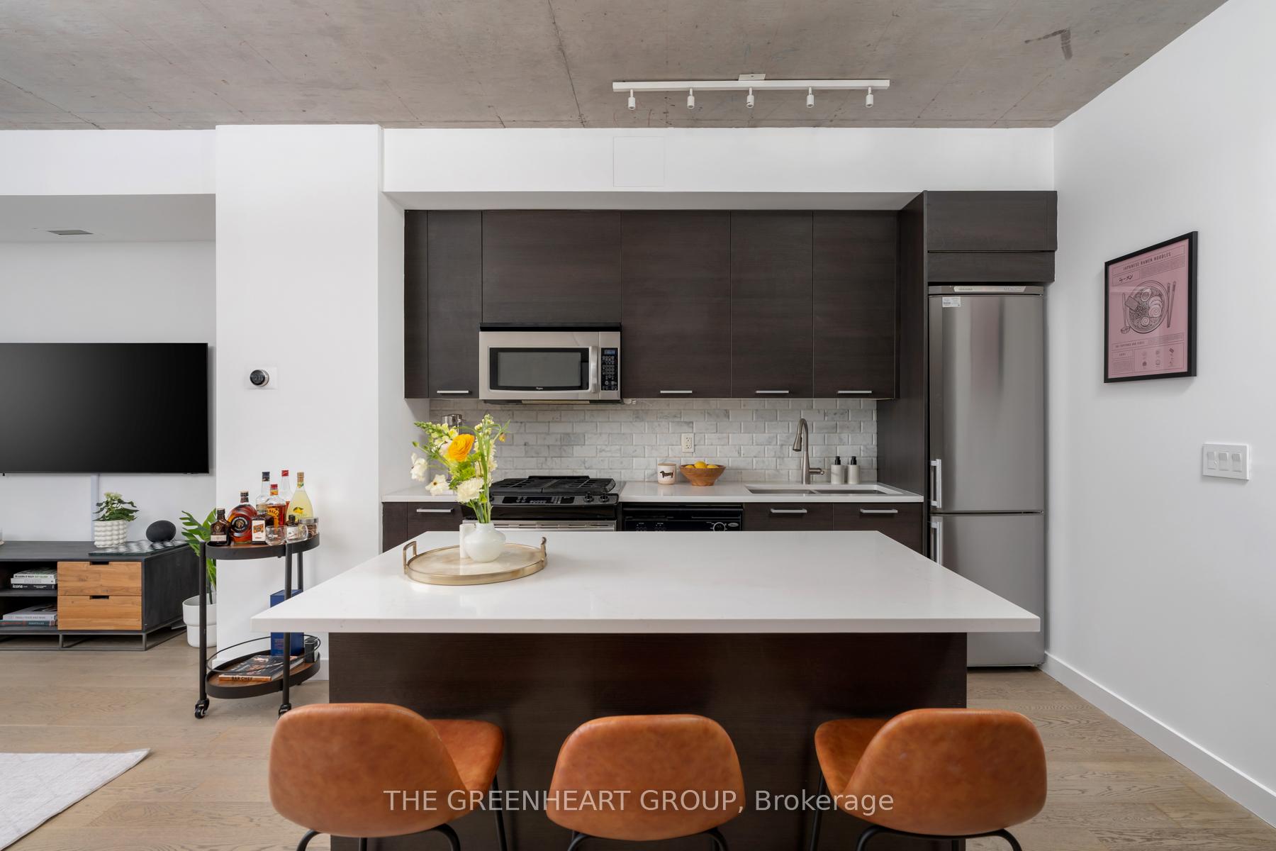 2 Bedrooms Condo at 90 Broadview,  Toronto For sale