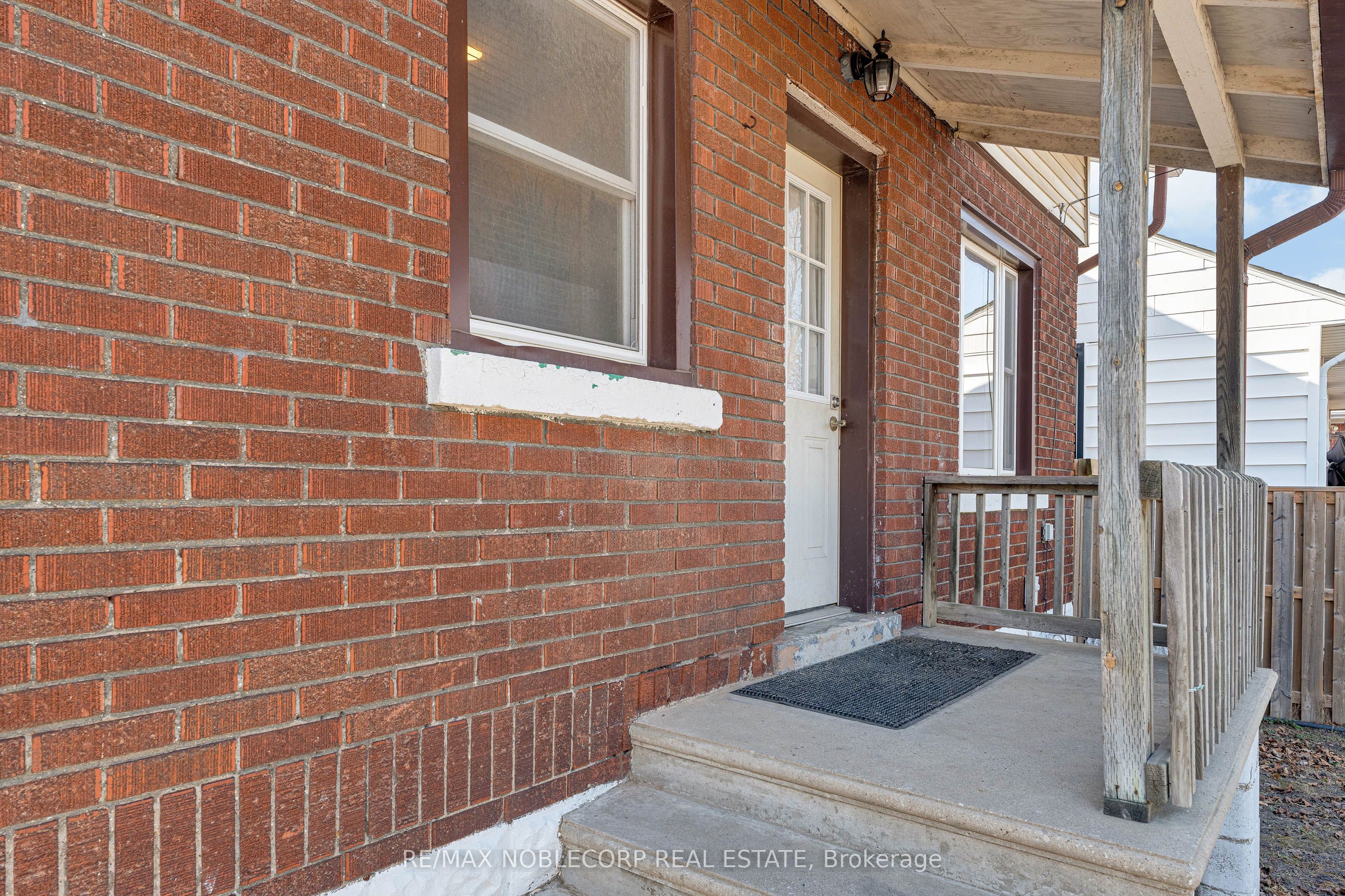 1640 Pillette Road