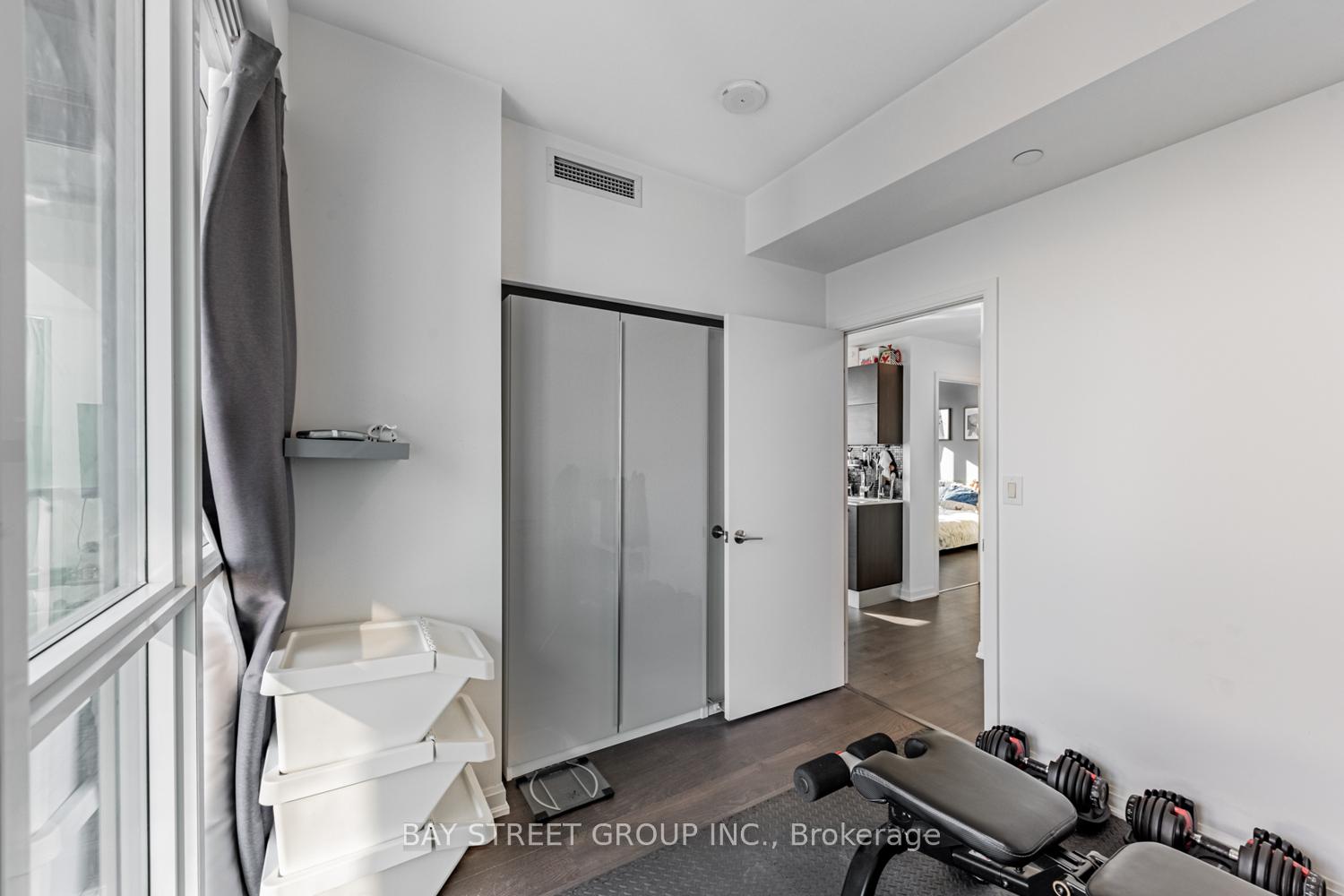 3 Bedrooms Condo at 9 Bogert, Toronto For sale