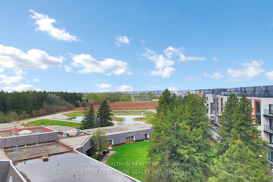 6 Steckley House Lane, #311