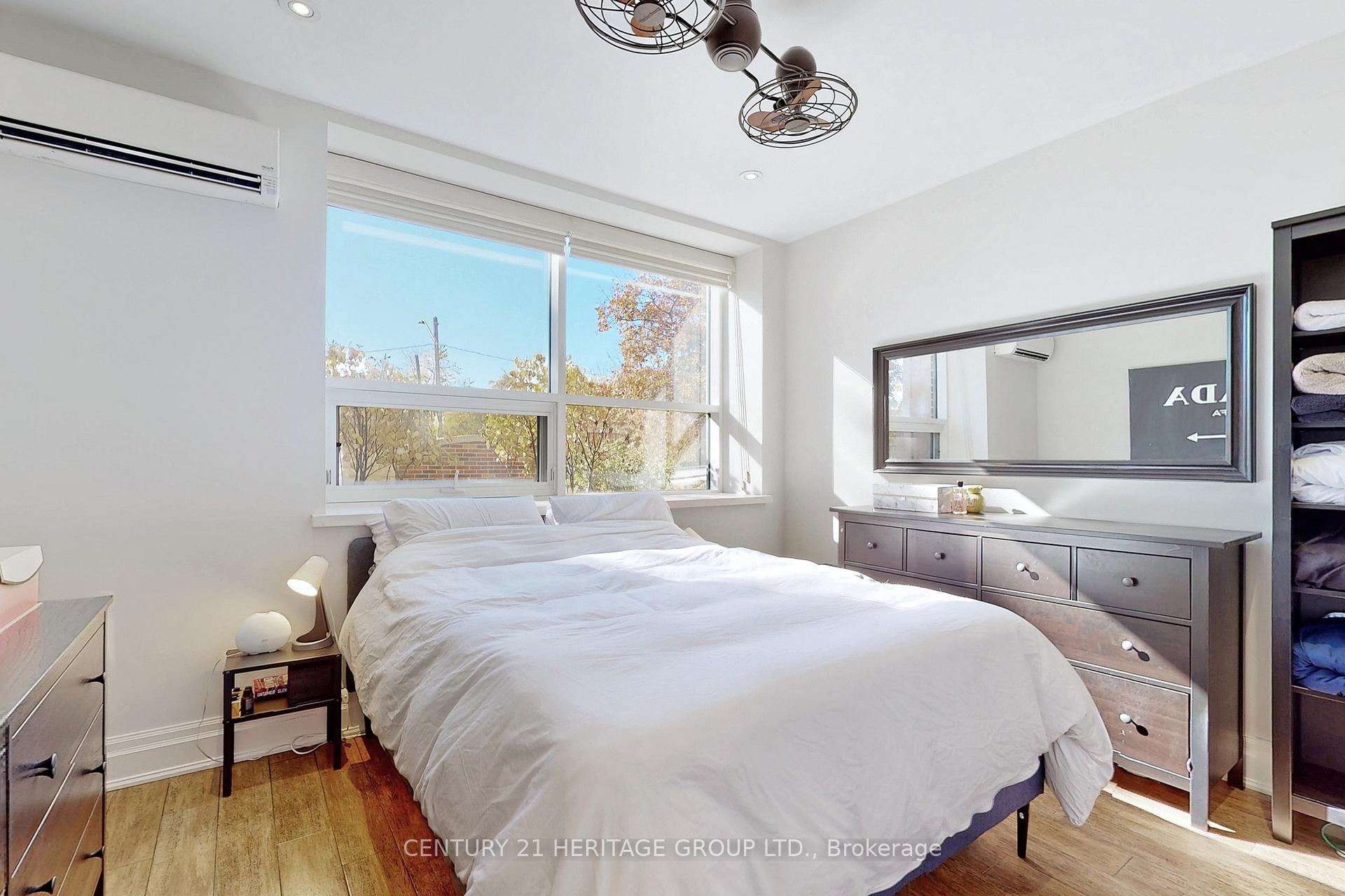 2 Bedrooms Condo at 397 King,  Hamilton For sale