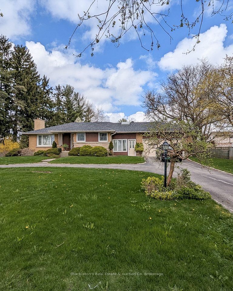 444 Lorne