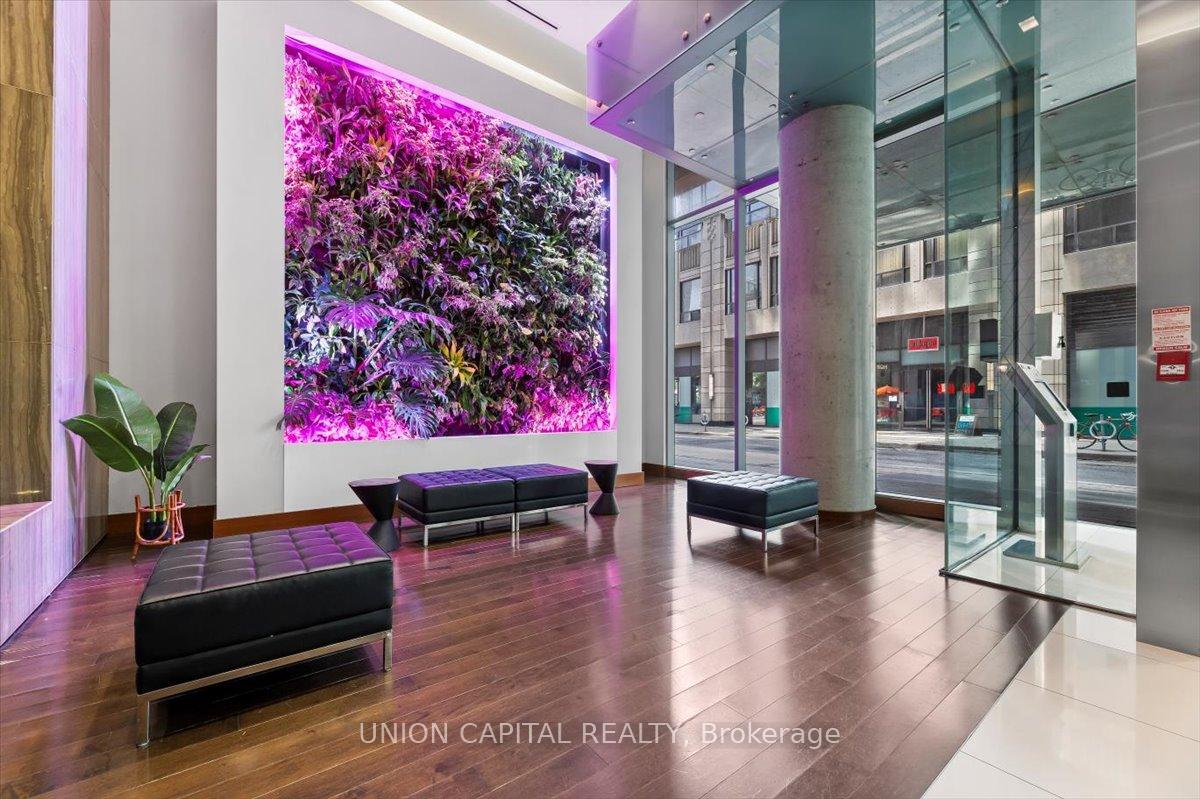 Condo at 8 Mercer, Toronto For sale