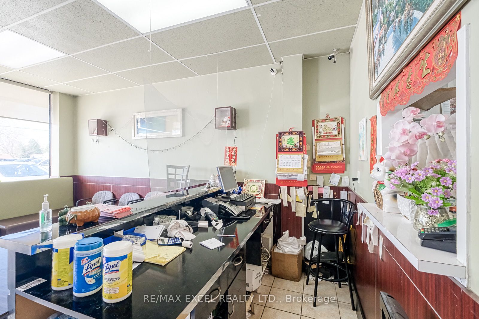 213 The Queensway Road S, #9