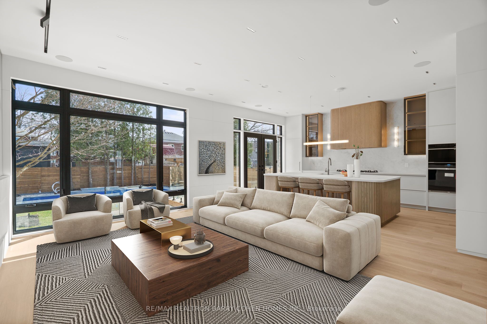 595 Broadway Avenue, Toronto, ON M4G 2S4