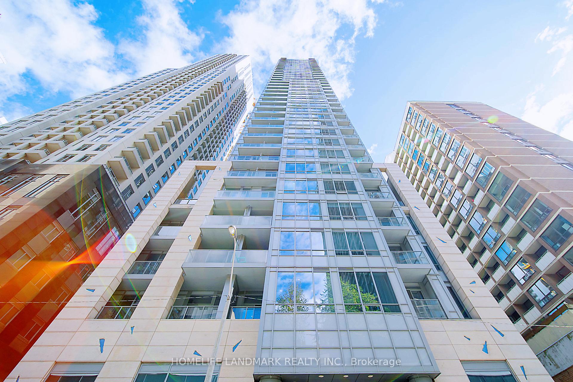 2 Bedrooms Condo at 21 Balmuto,  Toronto For sale