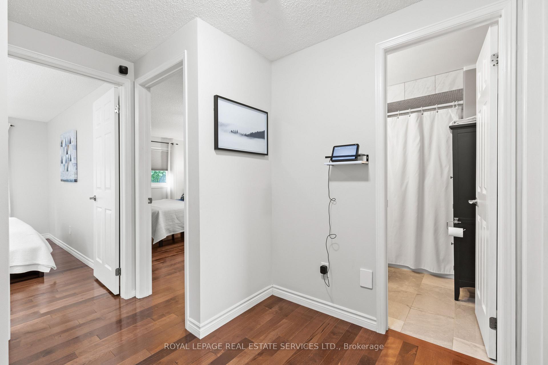 3 Bedrooms Condo at 2065 Amherst Heights, Burlington For sale