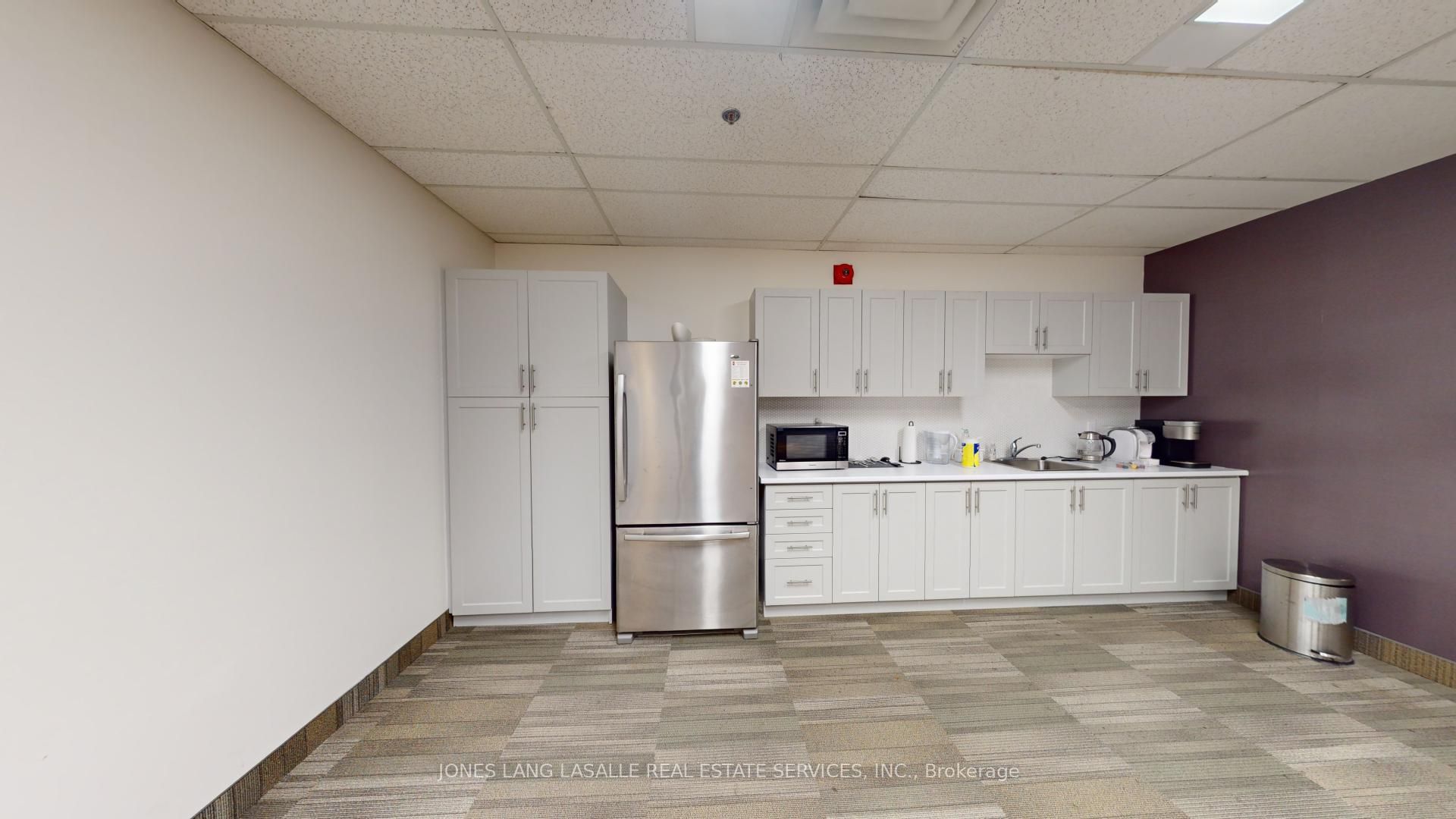 5995 Avebury Road, #701