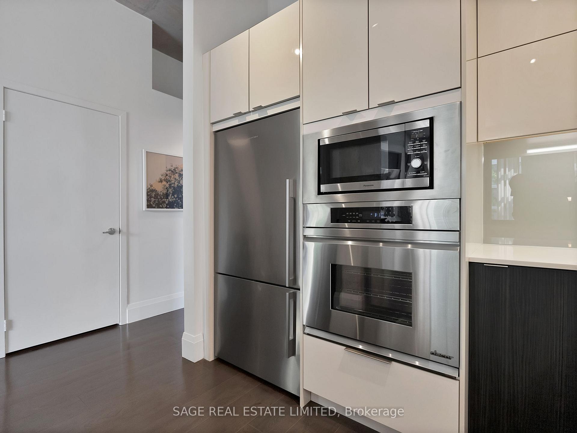 3 Bedrooms Condo at 955 Queen, Toronto For sale