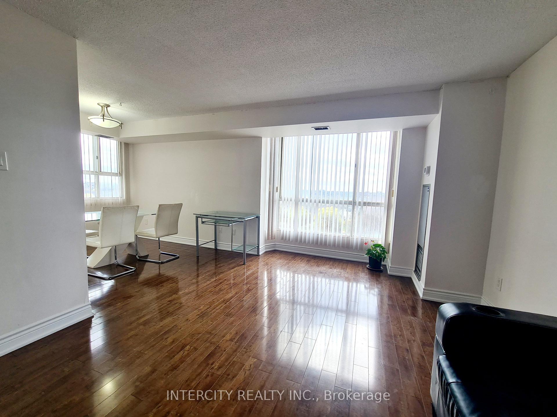 2 Bedrooms Condo at 3077 Weston, Toronto For sale