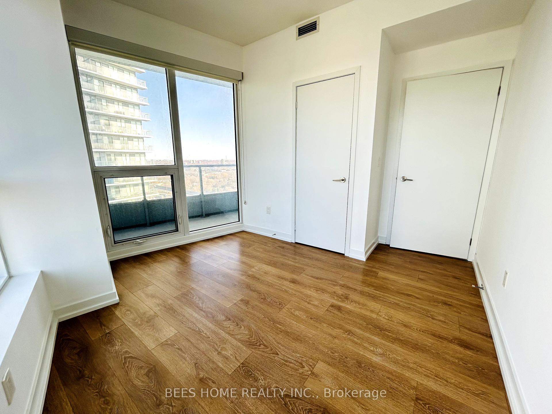 2 Bedrooms Condo at 115 McMahon, Toronto For sale