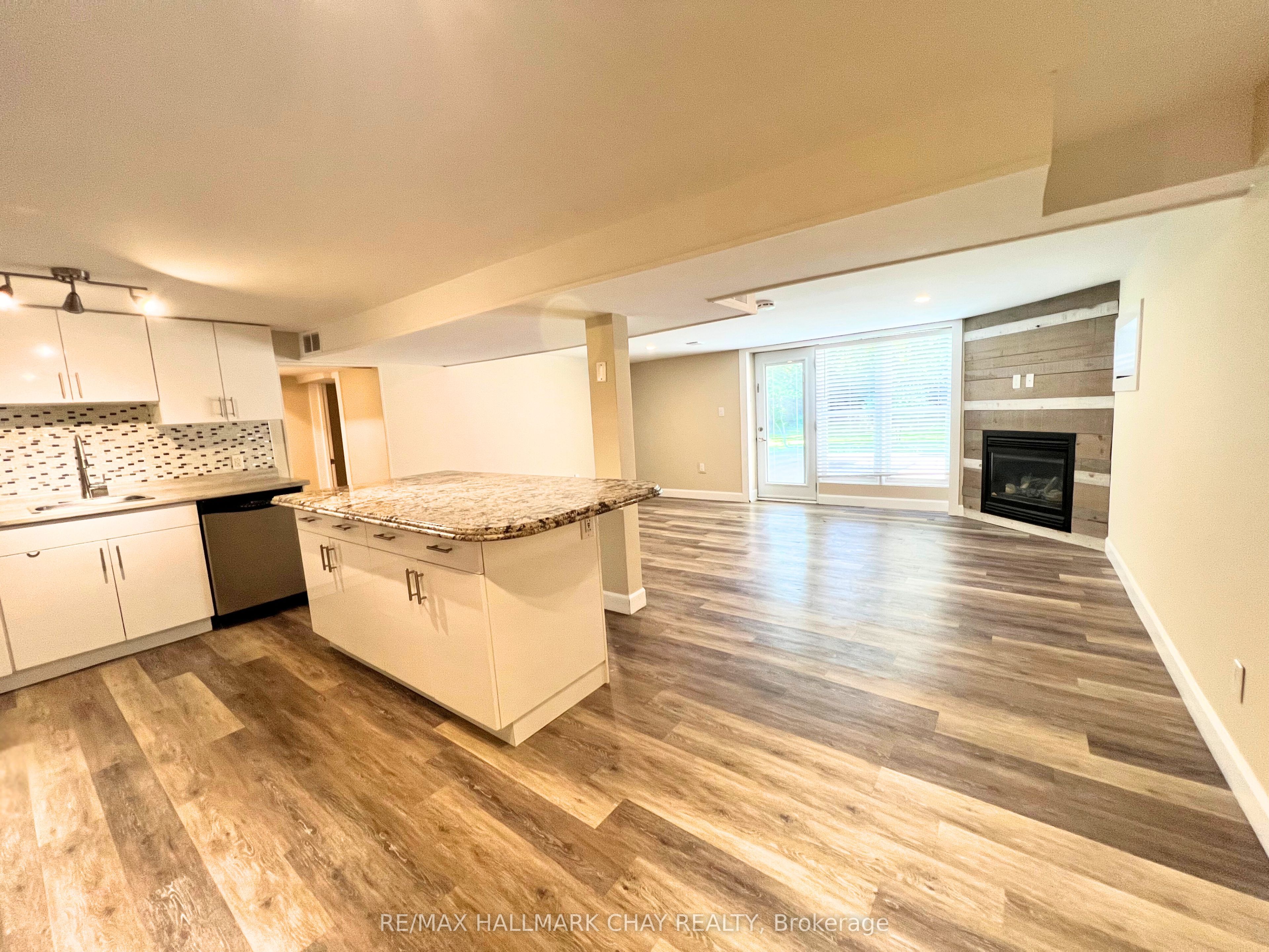 138 Owen Street N