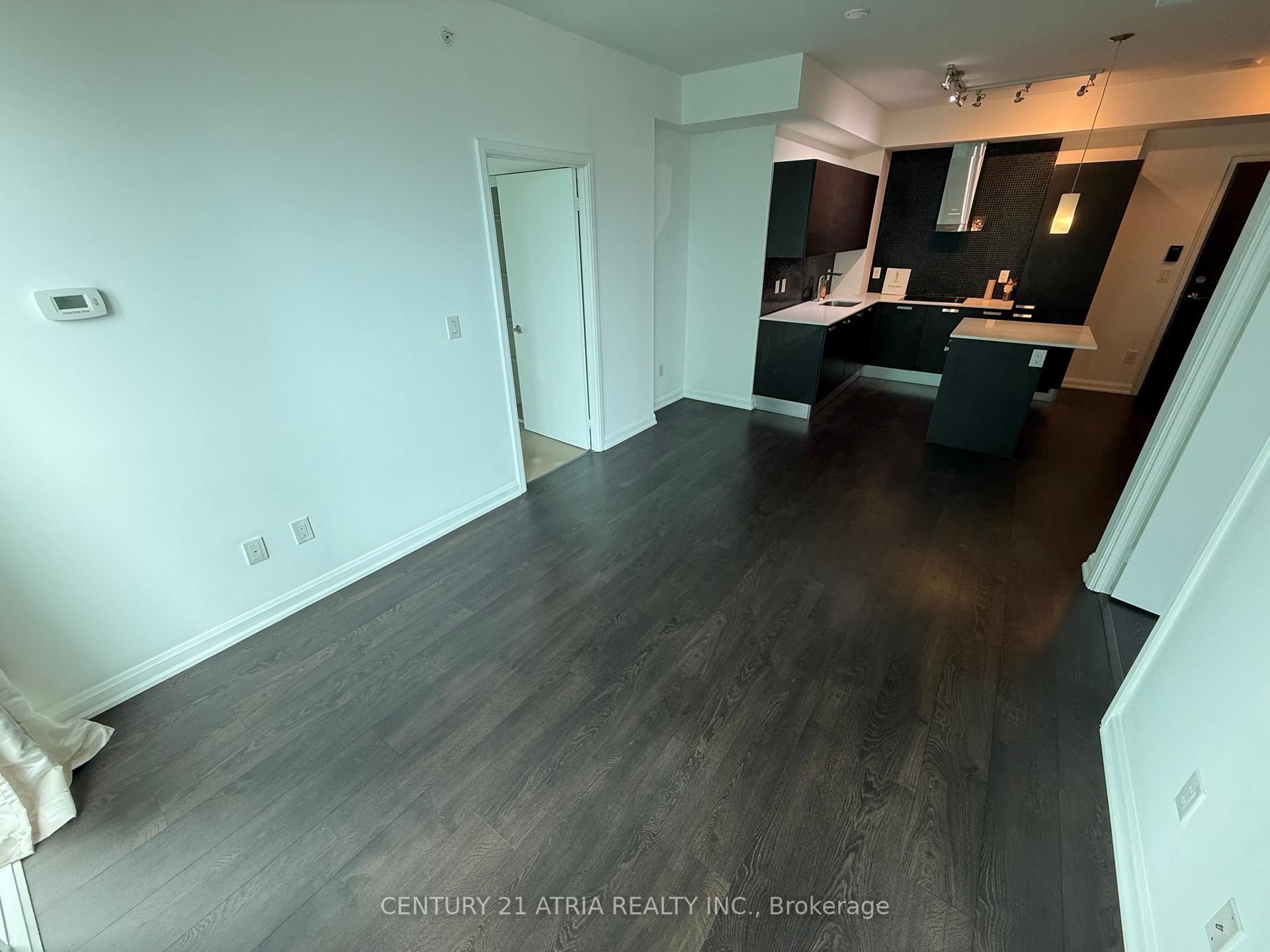 2 Bedrooms Condo at 11 Bogert, Toronto For sale