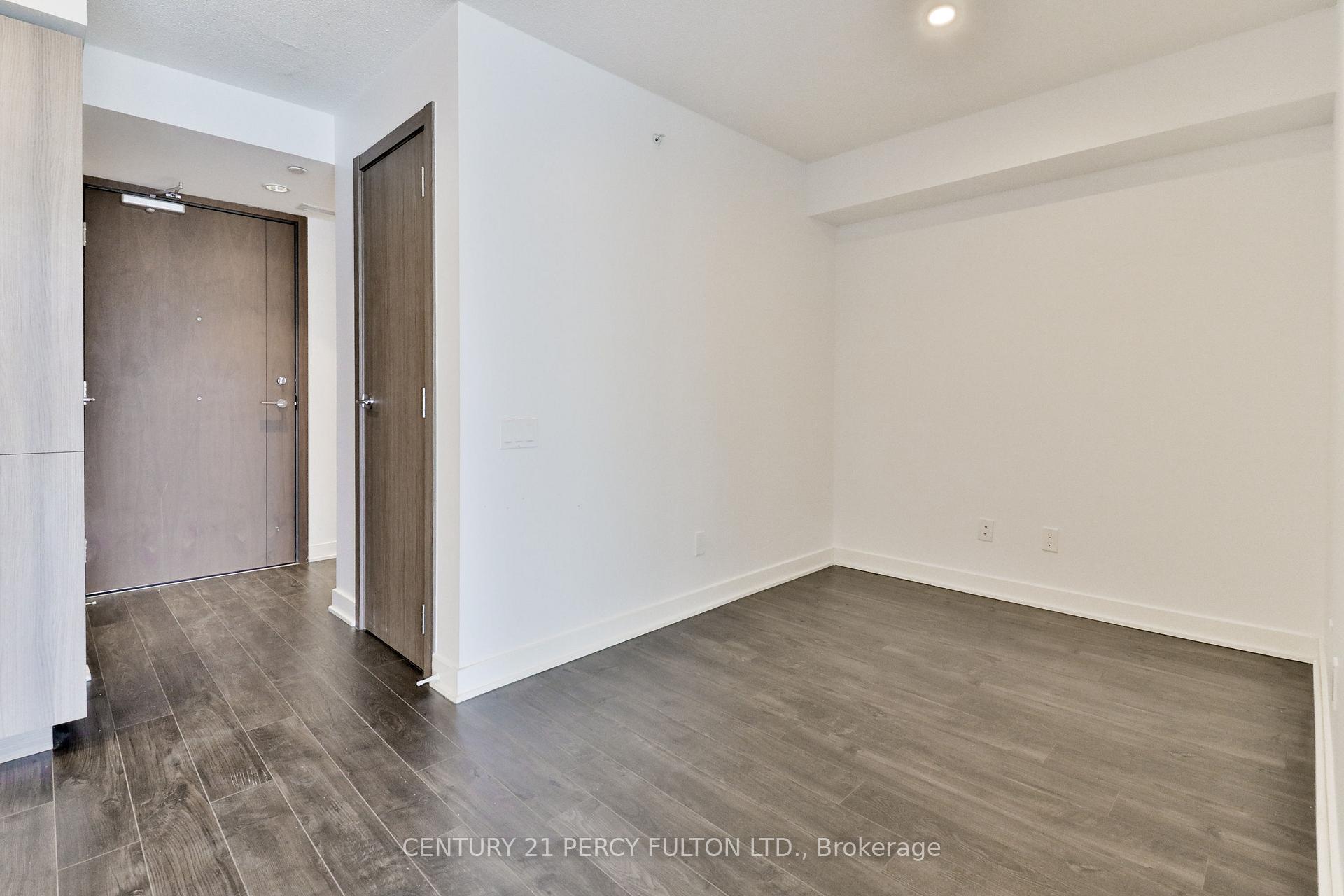 2 Bedrooms Condo at 19 Bathurst,  Toronto For sale