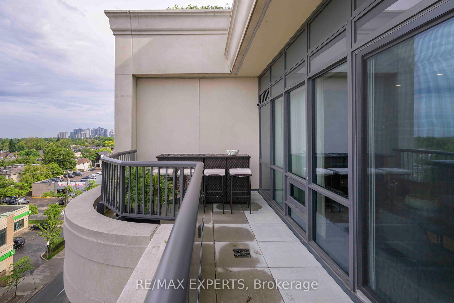4 Bedrooms Condo at 1700 Avenue, Toronto For sale