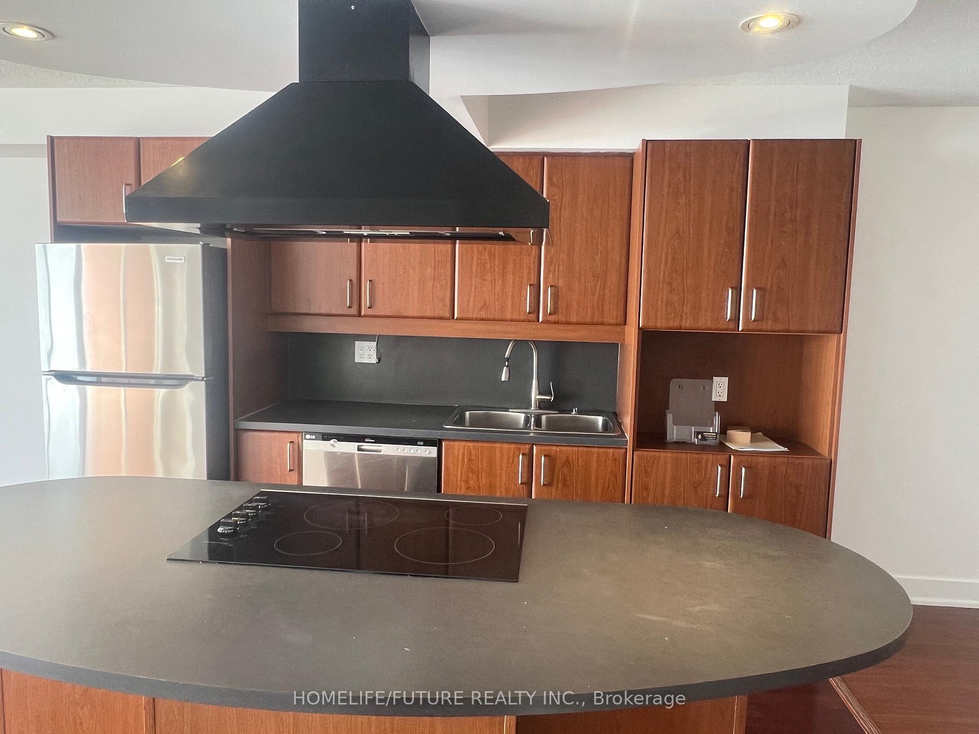 1 Bedroom Condo at 550 Queens,  Toronto For sale