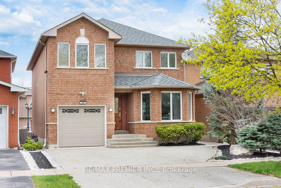 348 Royalpark