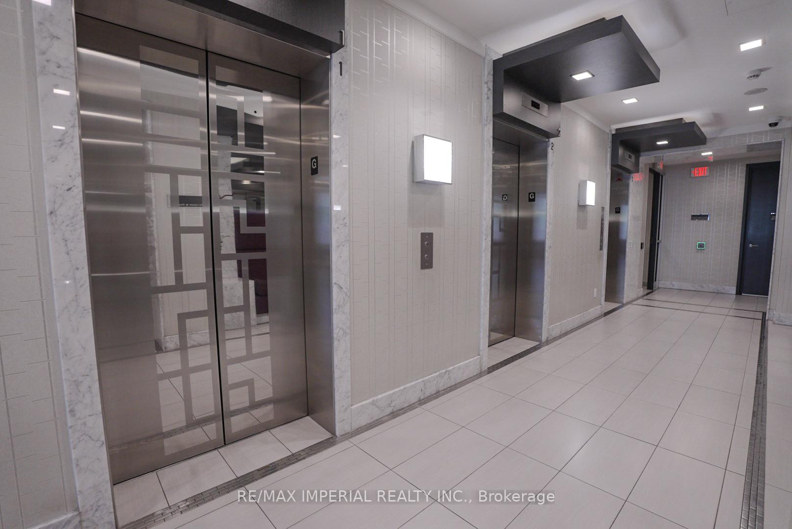 2 Bedrooms Condo at 18 Graydon Hall, Toronto For sale