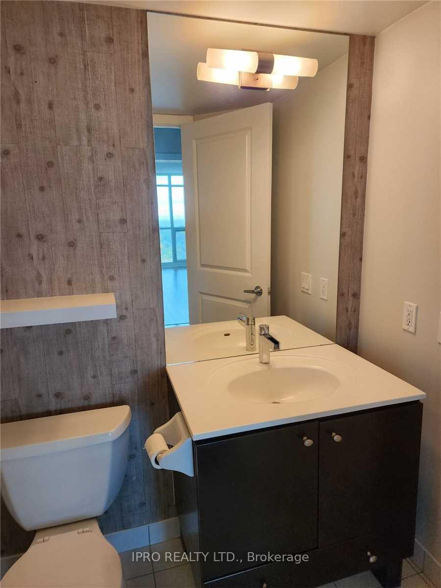 2 Bedrooms Condo at 225 Sherway,  Toronto For sale
