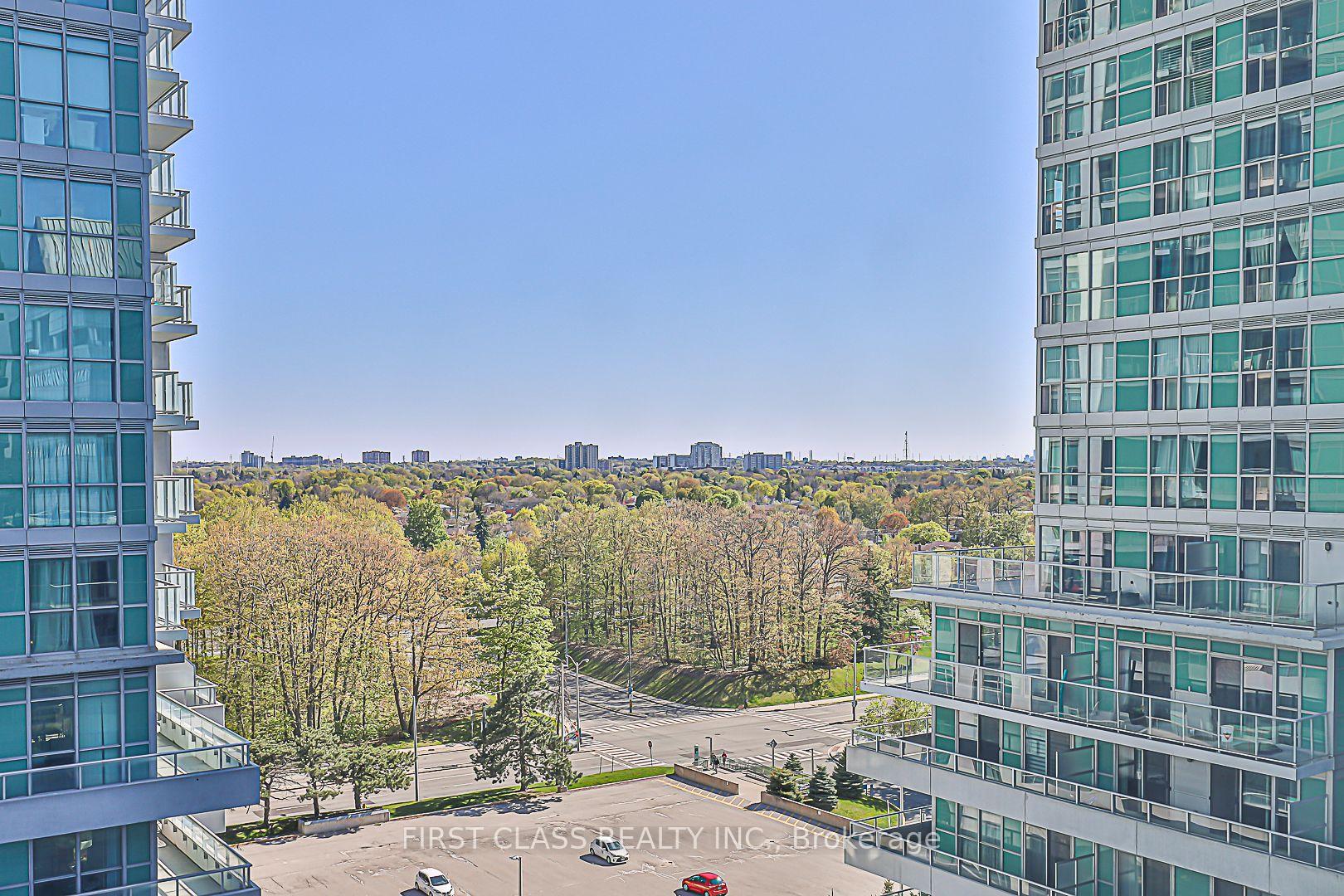 1 Bedroom Condo at 70 Town Centre, Toronto For sale