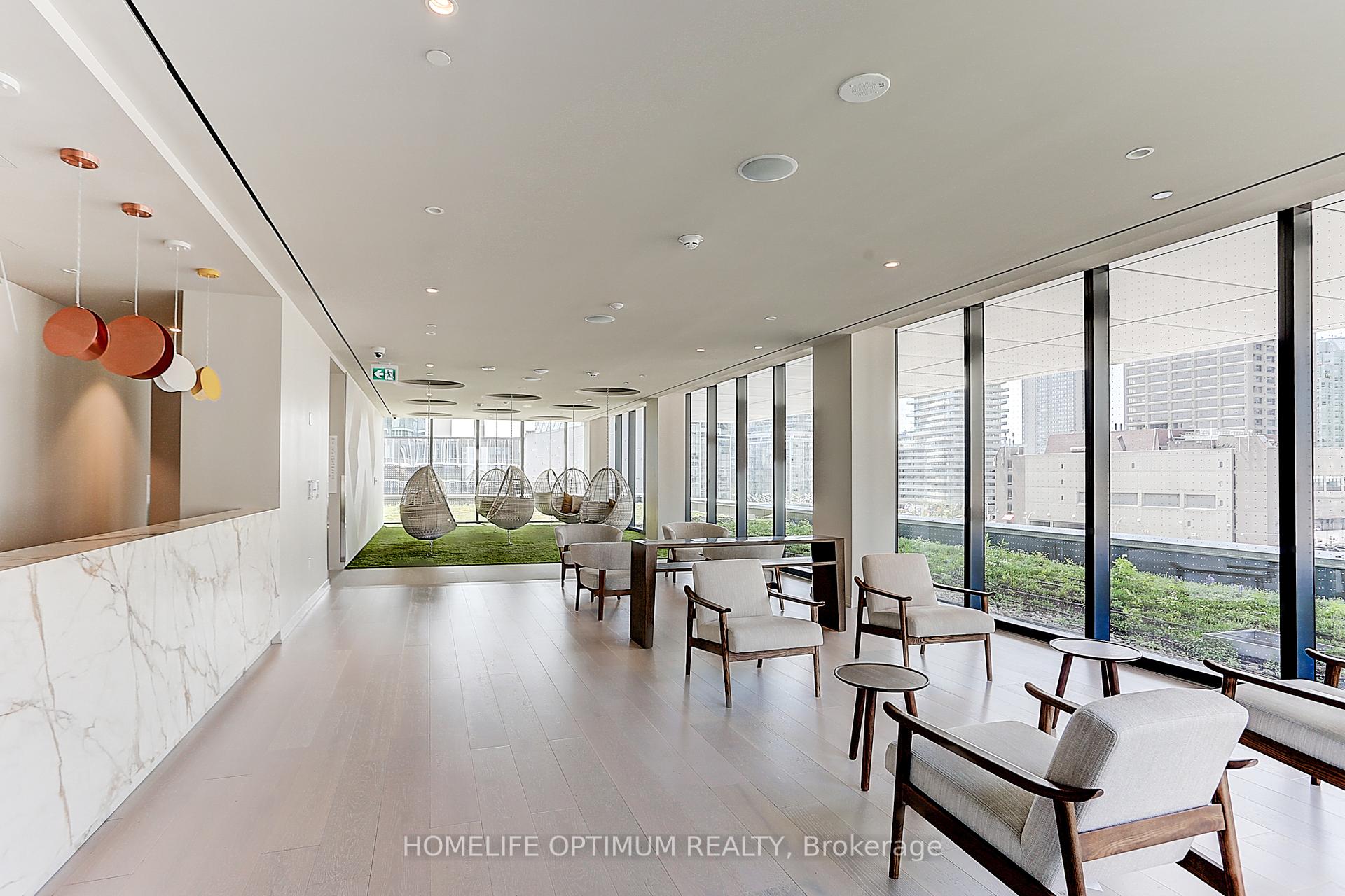 3 Bedrooms Condo at 55 Cooper, Toronto For sale