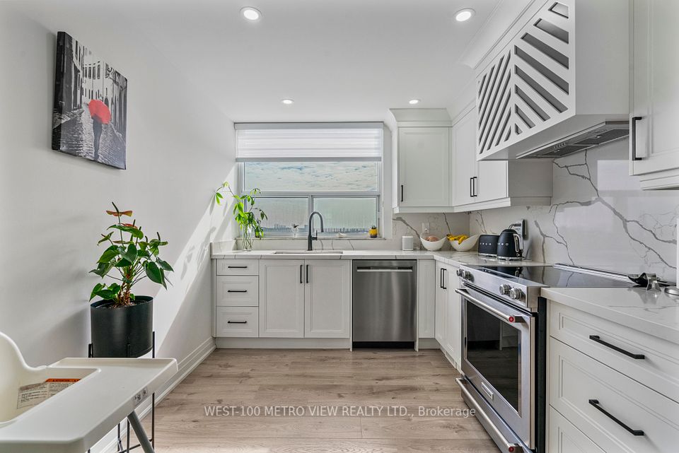 355 Rathburn Road