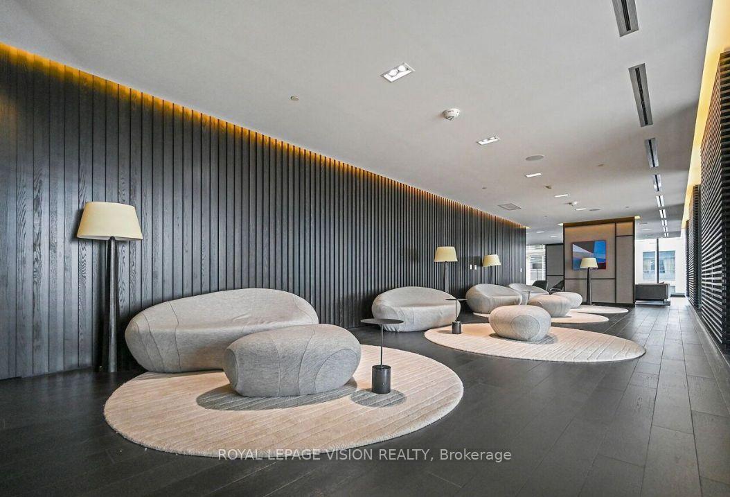 2 Bedrooms Condo at 501 Yonge, Toronto For sale