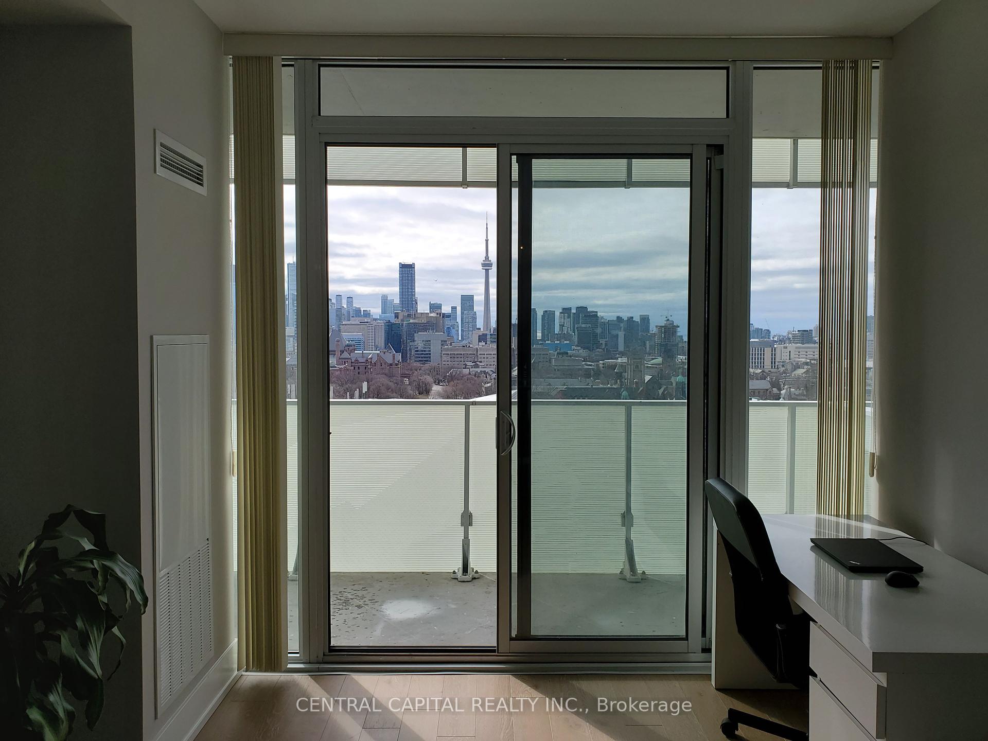 2 Bedrooms Condo at 200 Bloor,  Toronto For sale