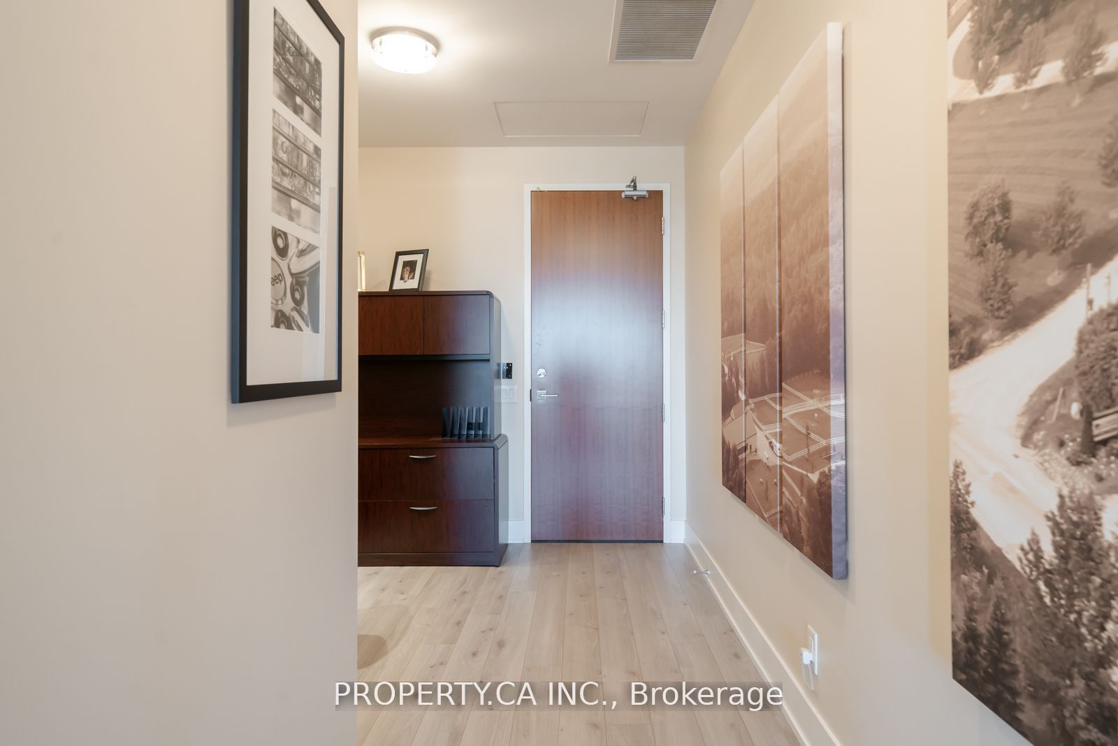 111 St Clair Avenue W, #1728